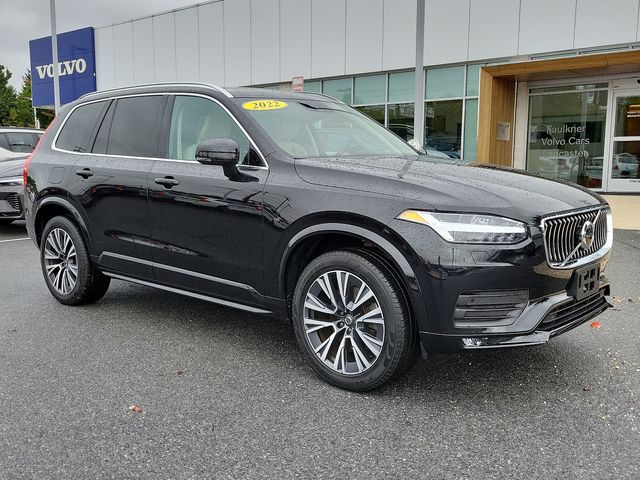 2022 Volvo XC90 Momentum