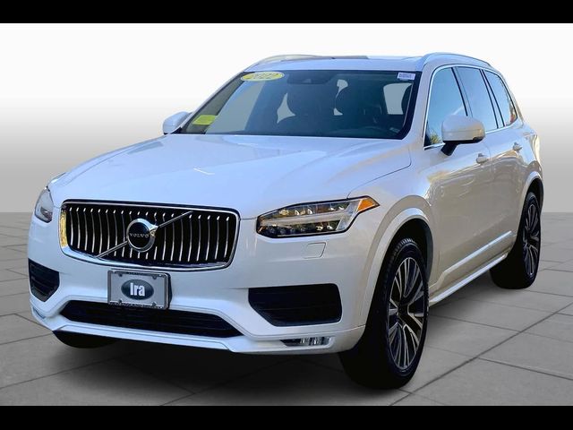 2022 Volvo XC90 Momentum