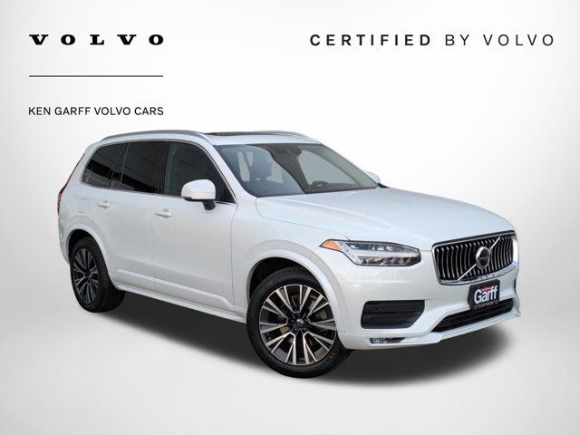 2022 Volvo XC90 Momentum