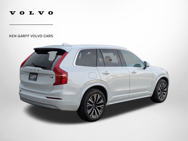 2022 Volvo XC90 Momentum