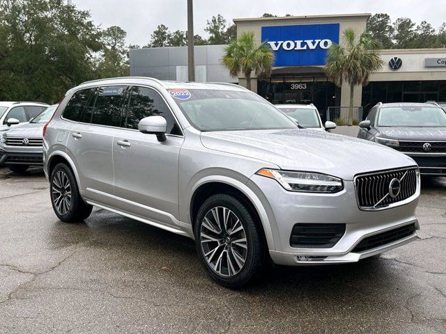 2022 Volvo XC90 Momentum