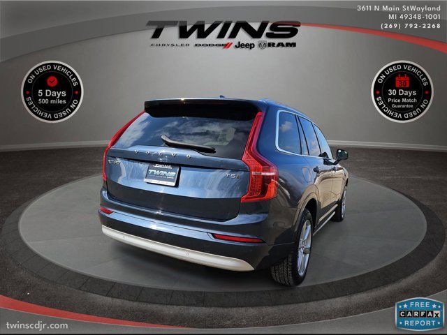 2022 Volvo XC90 Momentum