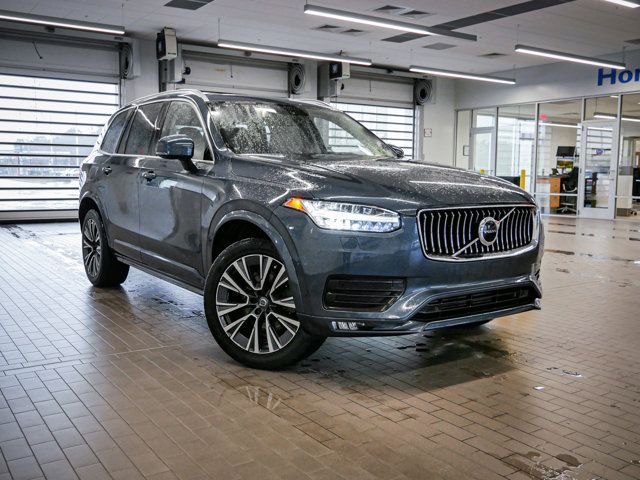 2022 Volvo XC90 Momentum