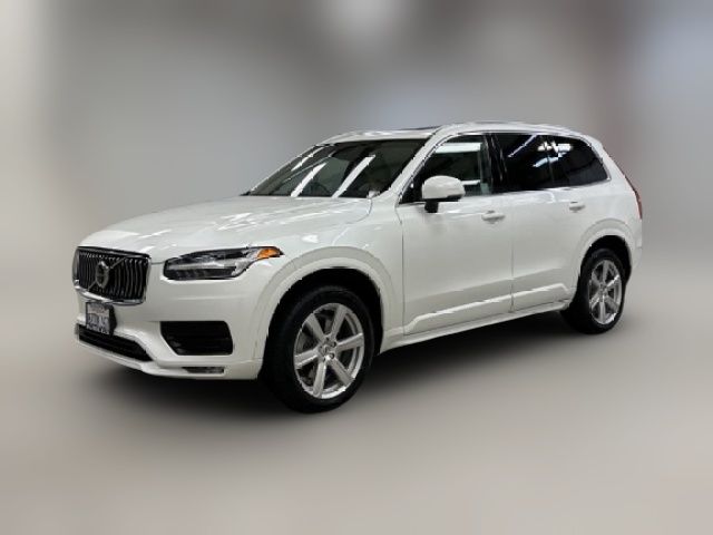 2022 Volvo XC90 Momentum