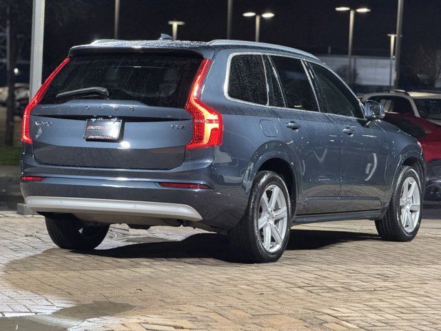 2022 Volvo XC90 Momentum