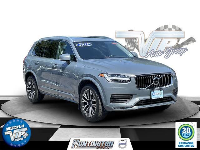 2022 Volvo XC90 Momentum