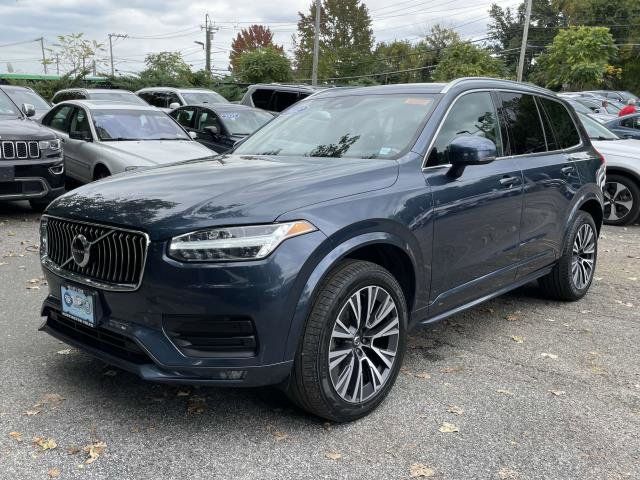 2022 Volvo XC90 Momentum