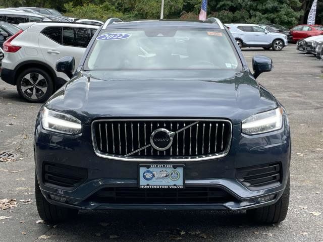 2022 Volvo XC90 Momentum