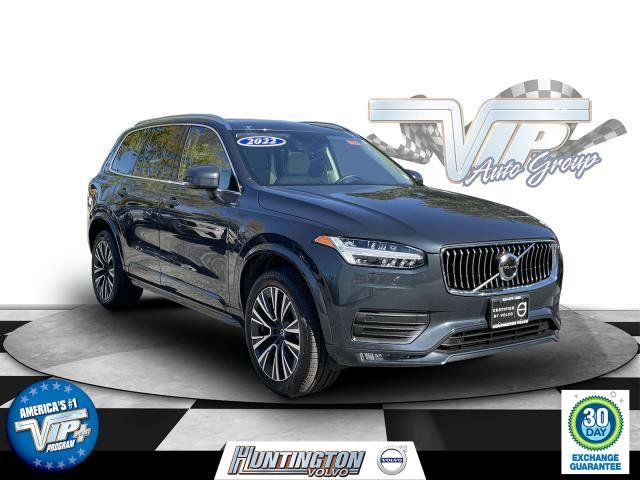 2022 Volvo XC90 Momentum