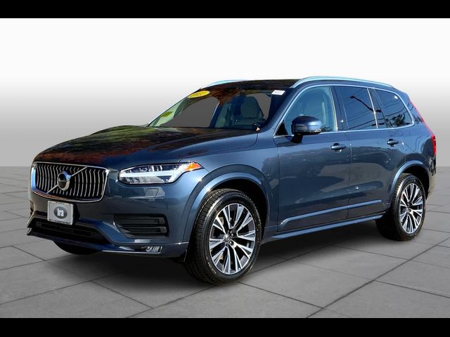 2022 Volvo XC90 Momentum