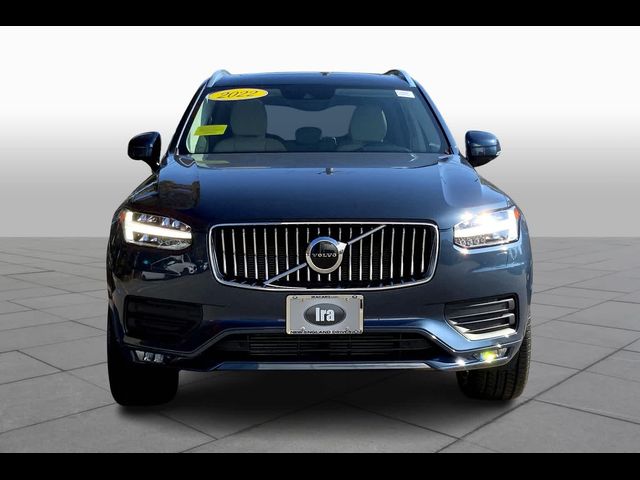 2022 Volvo XC90 Momentum