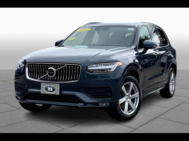 2022 Volvo XC90 Momentum