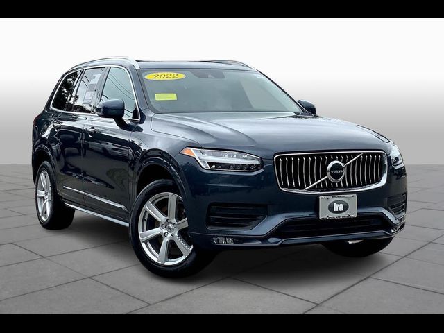 2022 Volvo XC90 Momentum