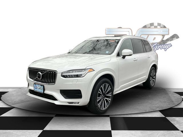 2022 Volvo XC90 Momentum