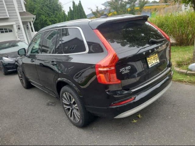 2022 Volvo XC90 Momentum