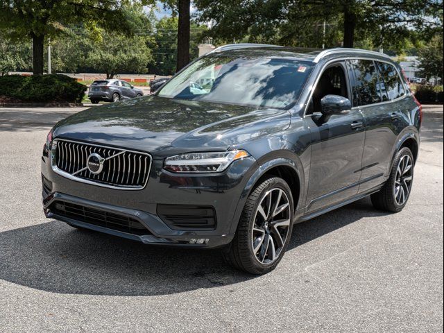 2022 Volvo XC90 Momentum