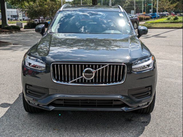 2022 Volvo XC90 Momentum