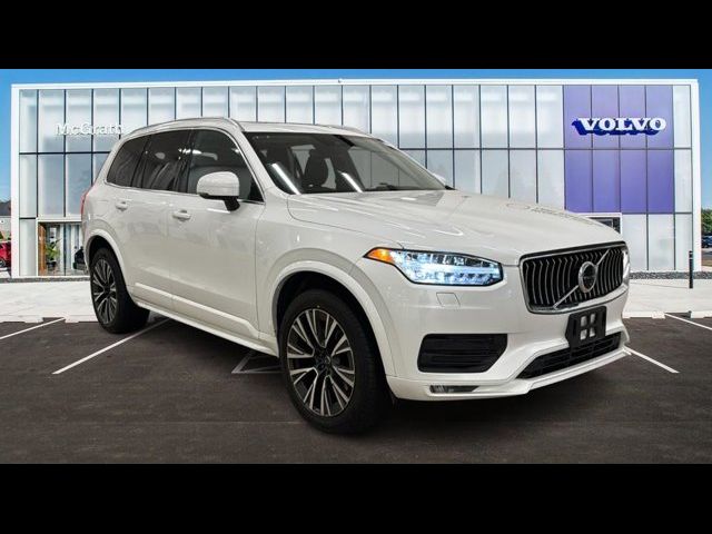 2022 Volvo XC90 Momentum