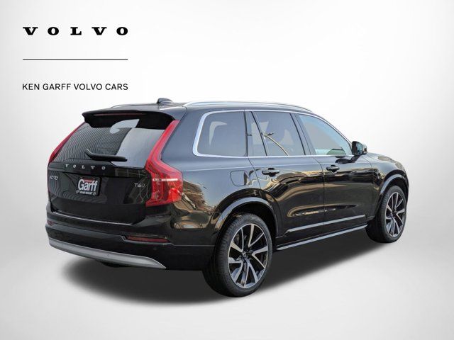 2022 Volvo XC90 Momentum