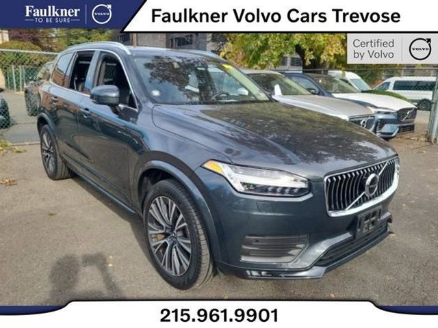 2022 Volvo XC90 Momentum