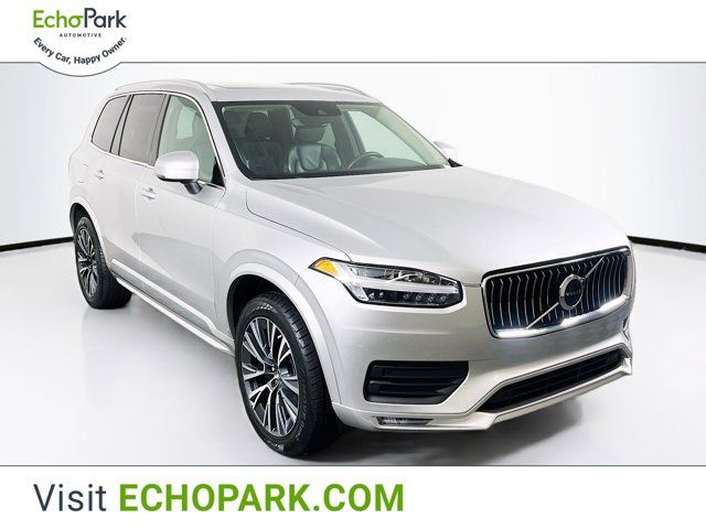 2022 Volvo XC90 Momentum