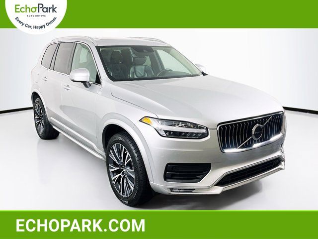 2022 Volvo XC90 Momentum