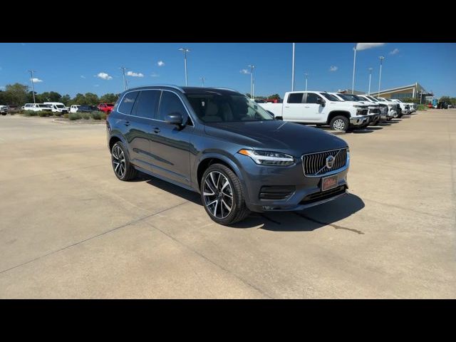 2022 Volvo XC90 Momentum