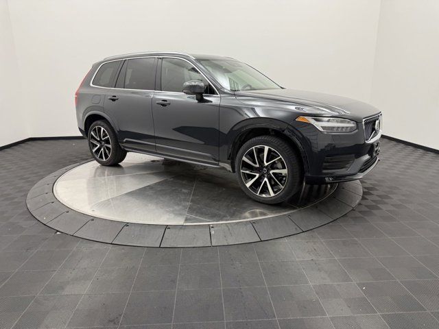 2022 Volvo XC90 Momentum