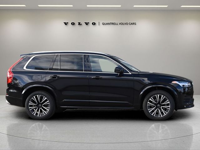 2022 Volvo XC90 Momentum