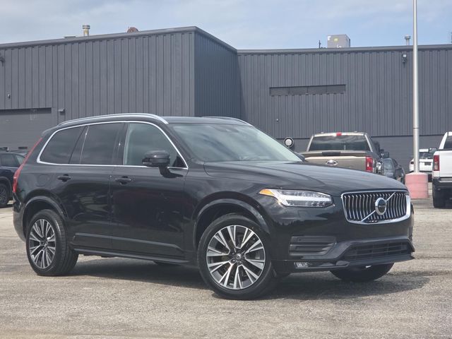 2022 Volvo XC90 Momentum