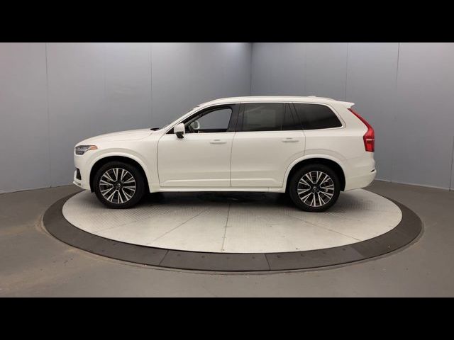 2022 Volvo XC90 Momentum