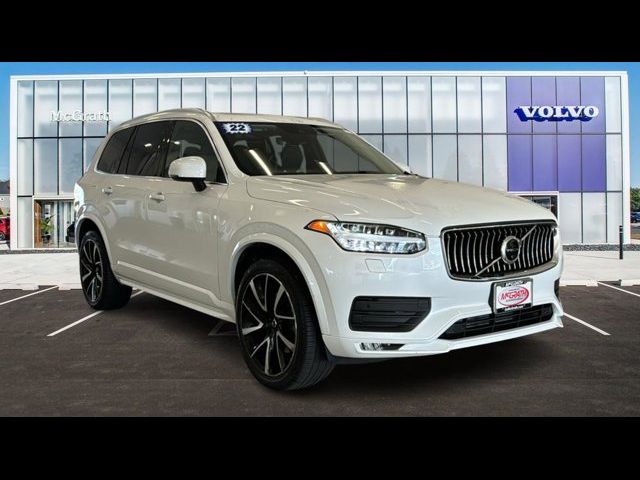 2022 Volvo XC90 Momentum