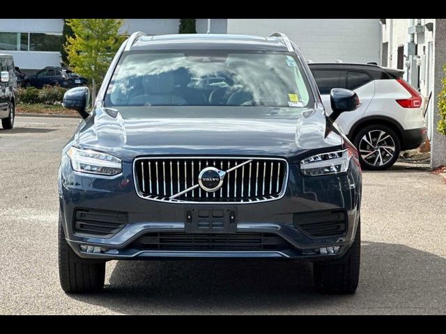 2022 Volvo XC90 Momentum