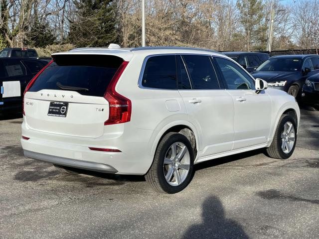 2022 Volvo XC90 Momentum