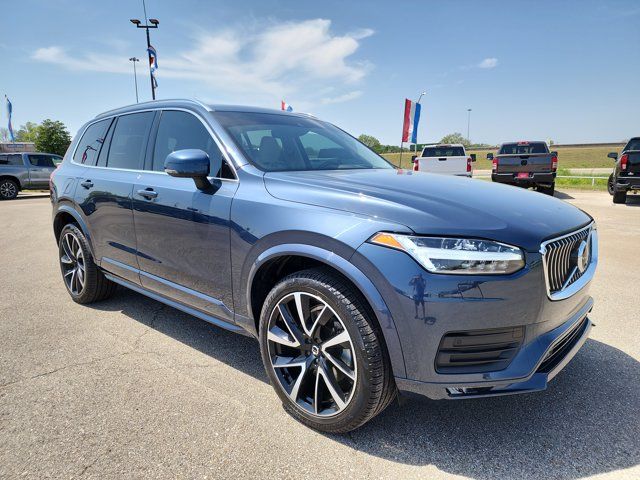2022 Volvo XC90 Momentum