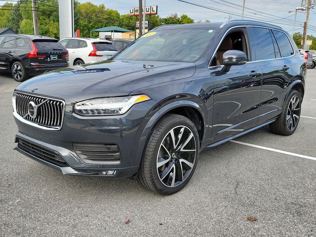 2022 Volvo XC90 Momentum