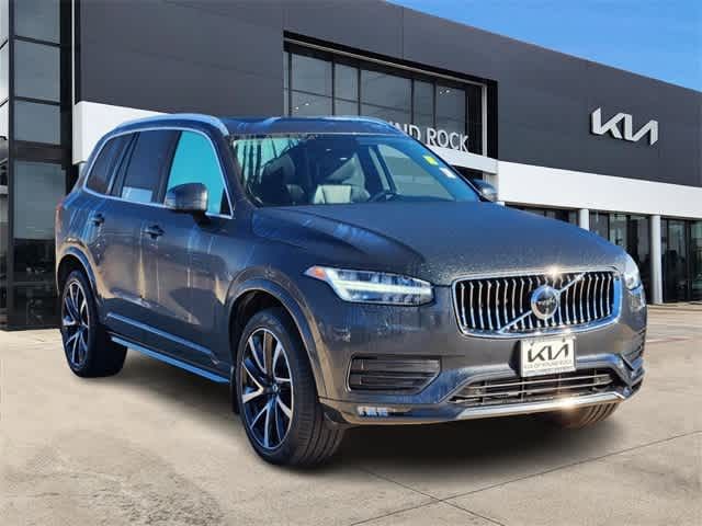 2022 Volvo XC90 Momentum