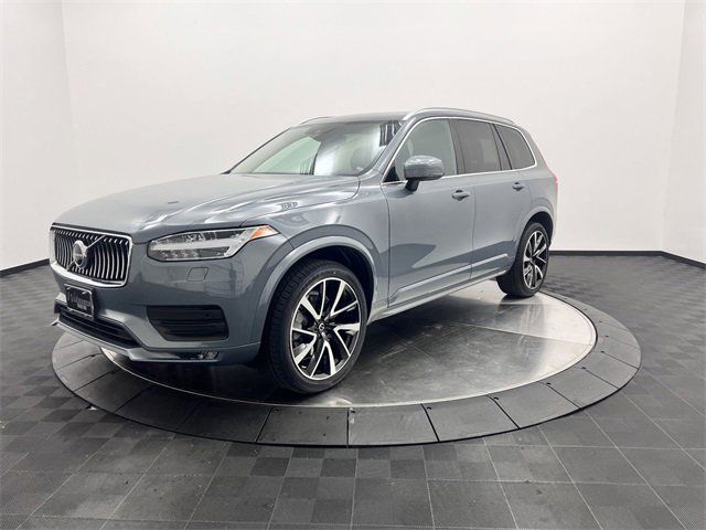 2022 Volvo XC90 Momentum