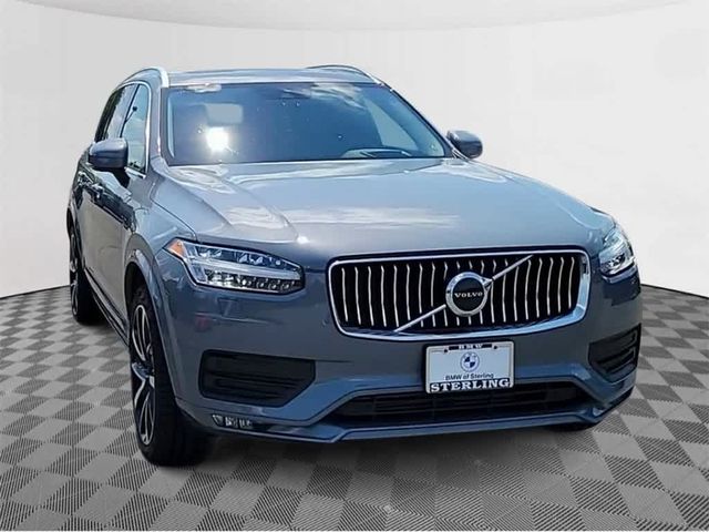 2022 Volvo XC90 Momentum