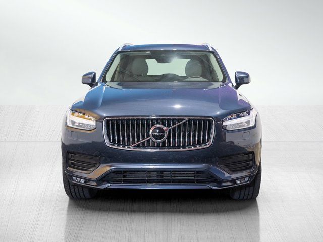 2022 Volvo XC90 Momentum