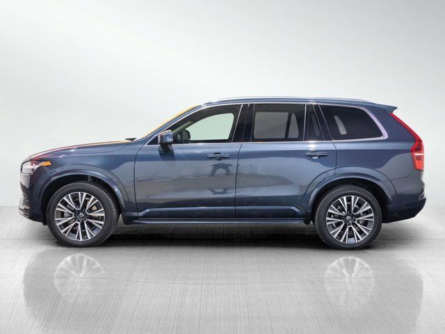 2022 Volvo XC90 Momentum