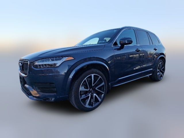 2022 Volvo XC90 Momentum