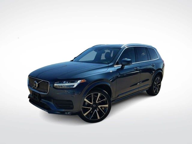 2022 Volvo XC90 Momentum