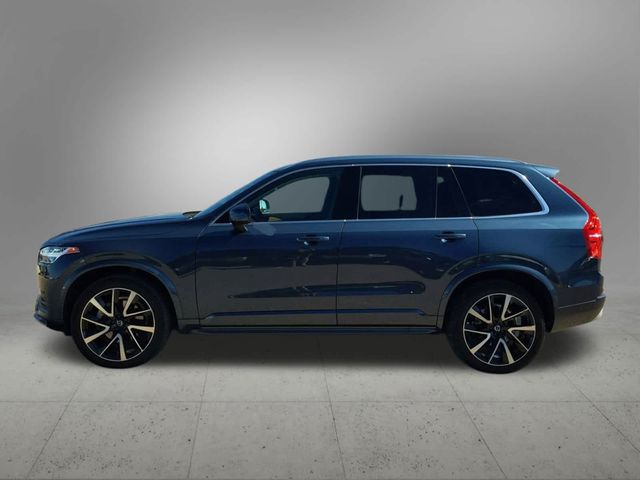 2022 Volvo XC90 Momentum