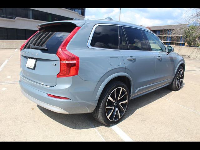 2022 Volvo XC90 Momentum