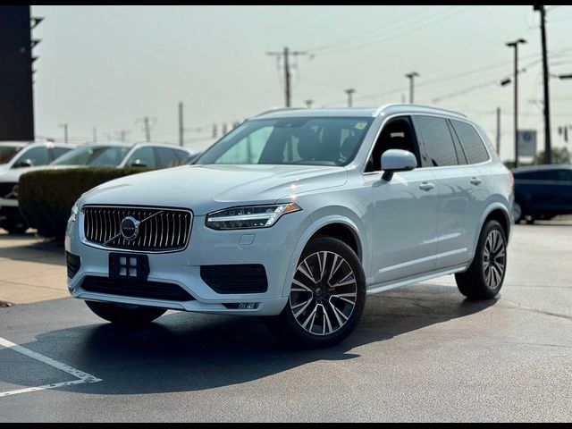 2022 Volvo XC90 Momentum