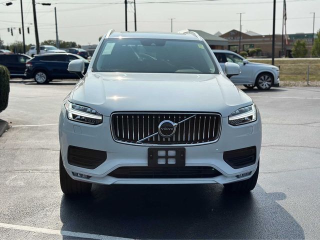 2022 Volvo XC90 Momentum