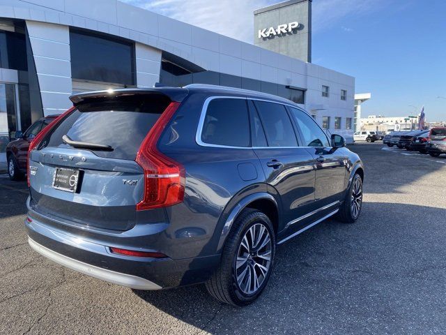 2022 Volvo XC90 Momentum