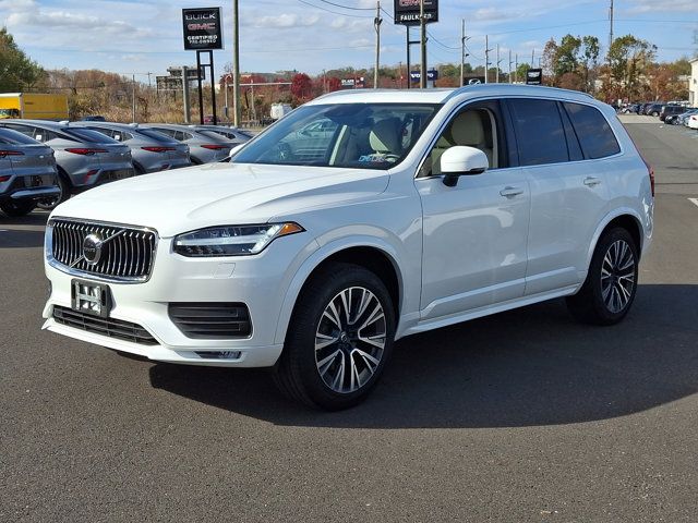 2022 Volvo XC90 Momentum