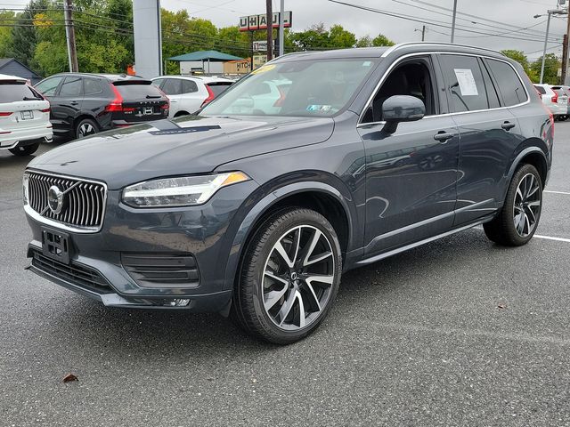 2022 Volvo XC90 Momentum